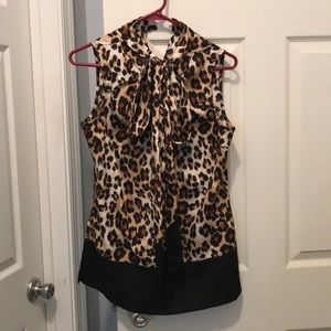 Sleeveless leopard blouse